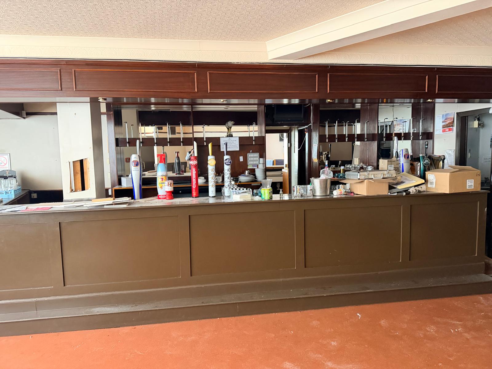 Thistle Bar Alloa — seating area clearance and prep